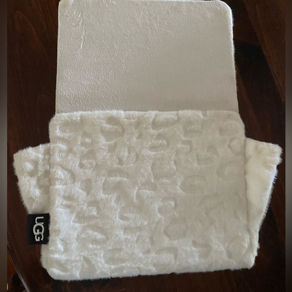 Ugg bedside caddy